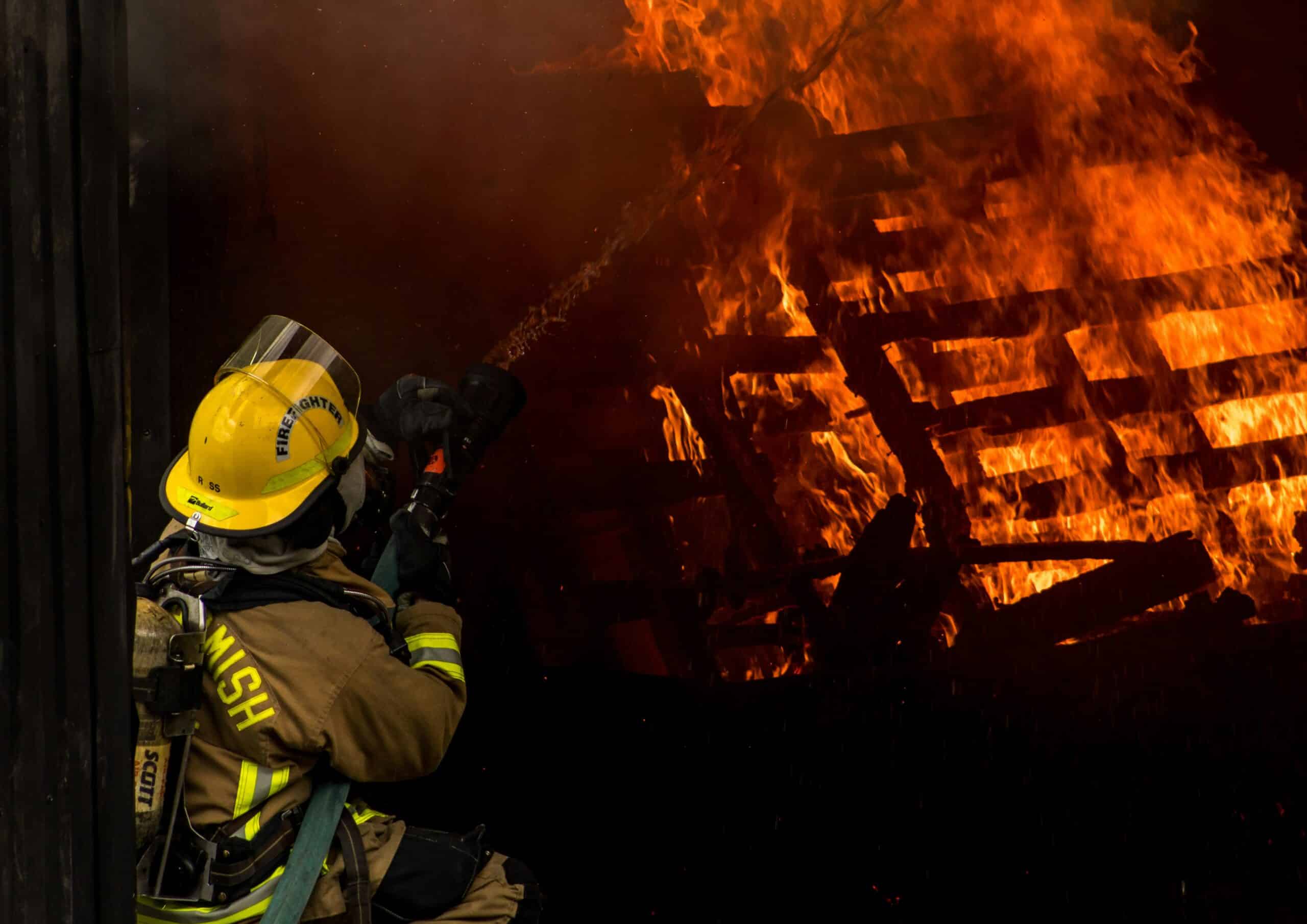 Brandwacht bij heetwerk en tijdelijke werkzones op een bouwplaats