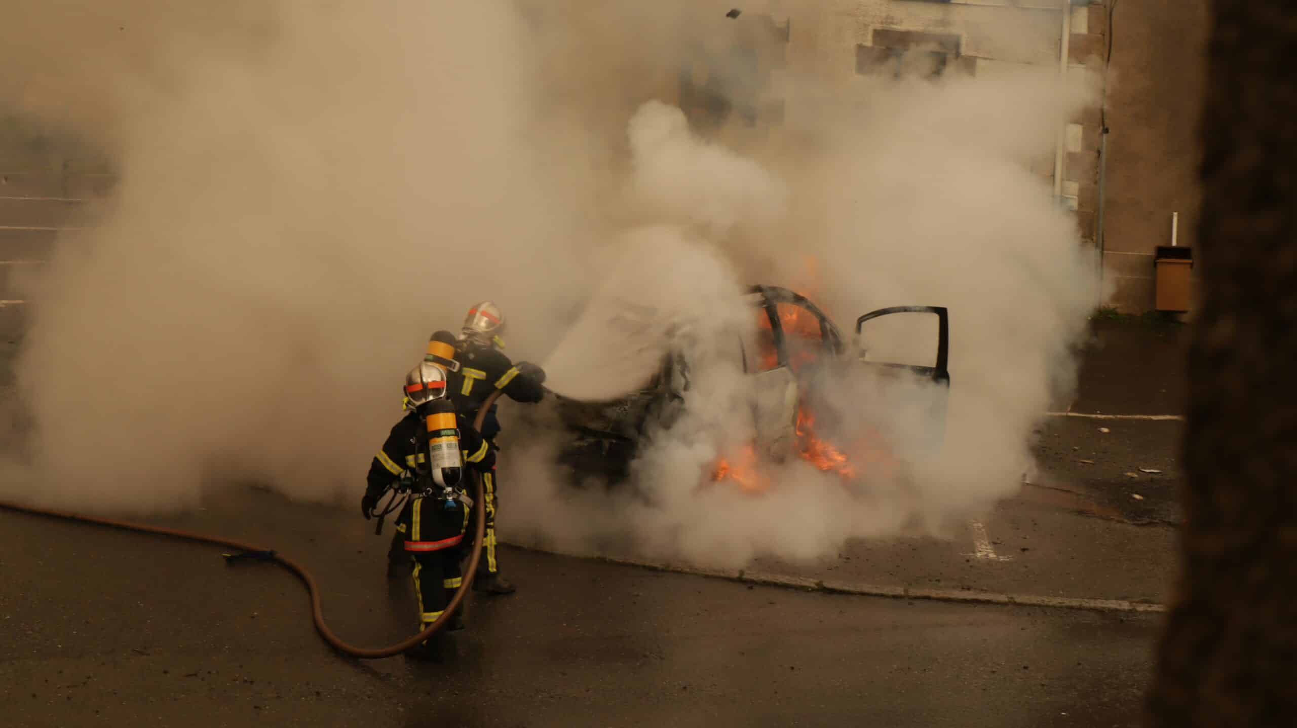 Toezicht bij petrochemische installaties, gasmetingen en rescue-inzet