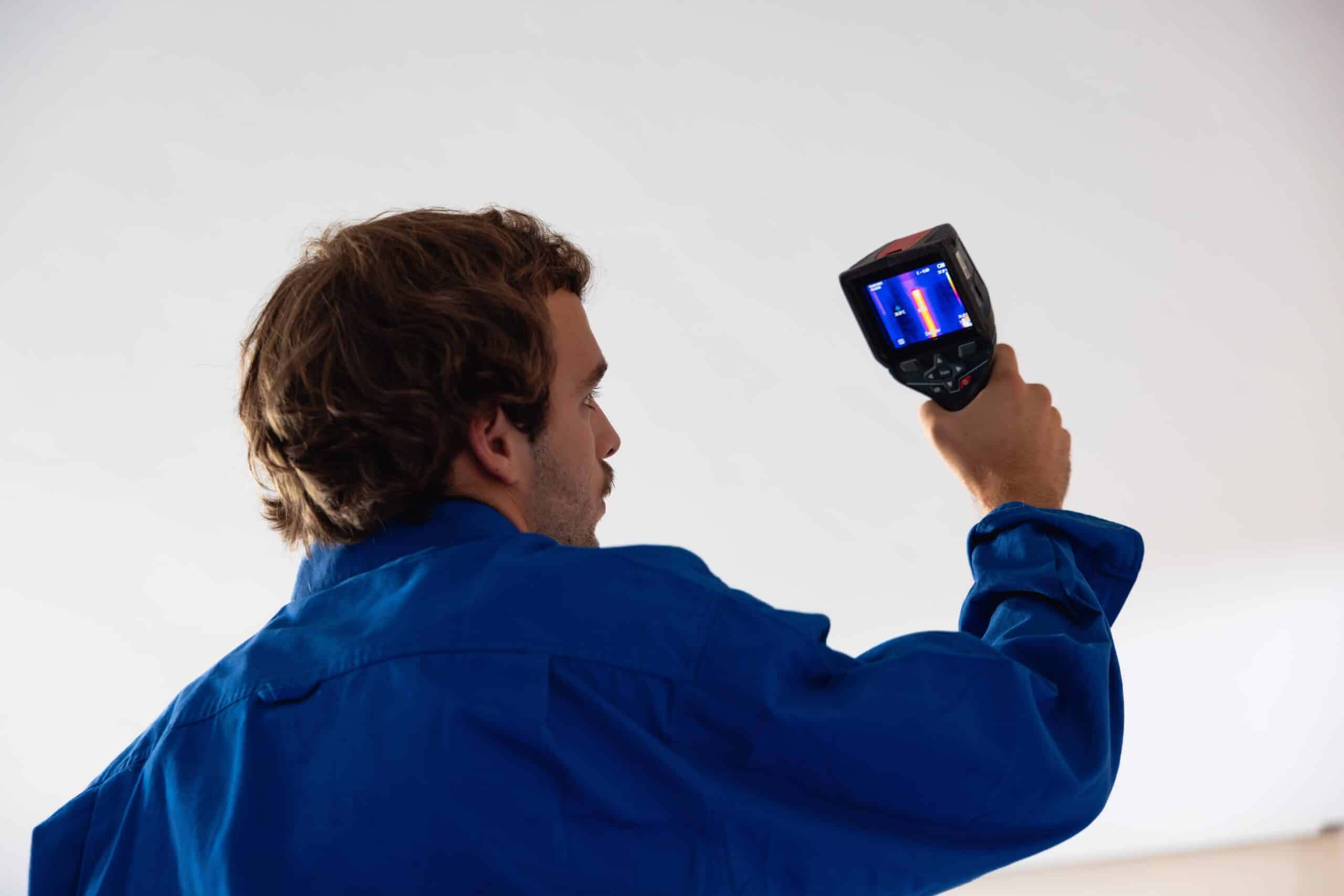 Warmtebeeldcamera controleert hotspots bij technische installaties